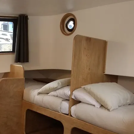 Kyle Blue - Harbour Luxury Boat