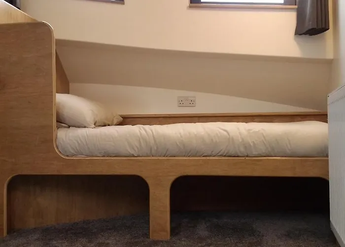 Kyle Blue - Harbour Luxury Boat *