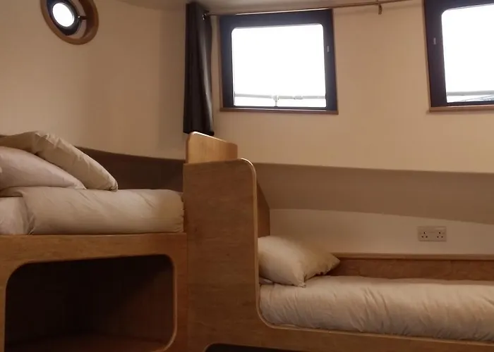 Kyle Blue - Harbour Luxury Boat * Bristol